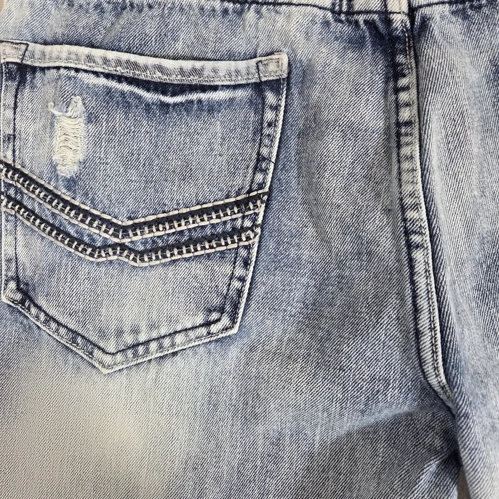 Flypaper Jeans Men's 40x32 Straight Fit Distressed‎ Embroidered Pockets Ripped